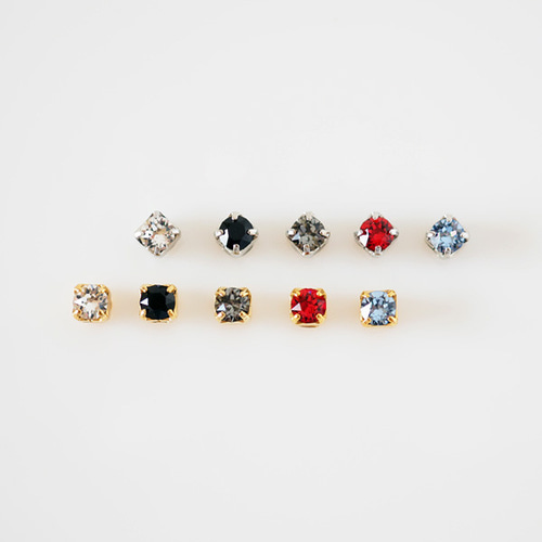 スワロフスキー 3mm ブラックダイヤ 貼るピアス シンプル イヤリング