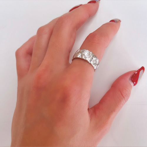 Cartier シルバーリング 幾何学デザイン Cartier シルバーリング 幾何学デザイン 幾何学模様の螺鈿