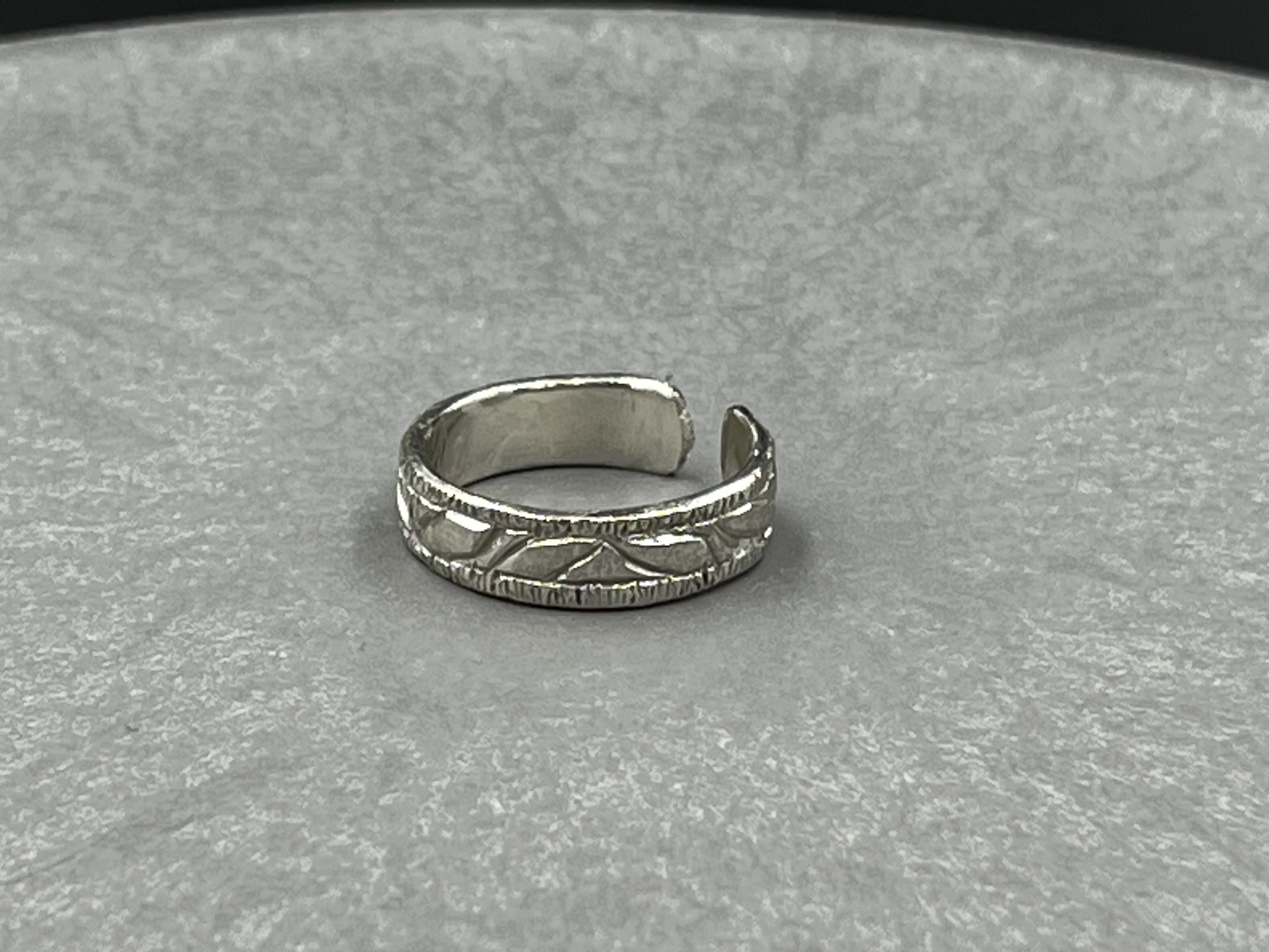 carvingシリーズ / 幾何学葉柄リング(014) /シルバー925