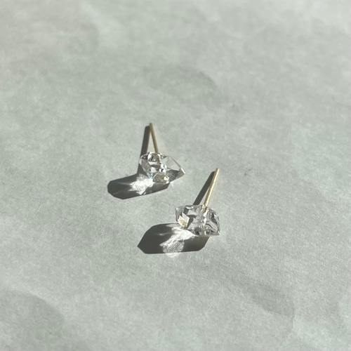 ハーキマーダイヤモンドのピアス M 14KGF/金具変更可 ピアス（スタッド