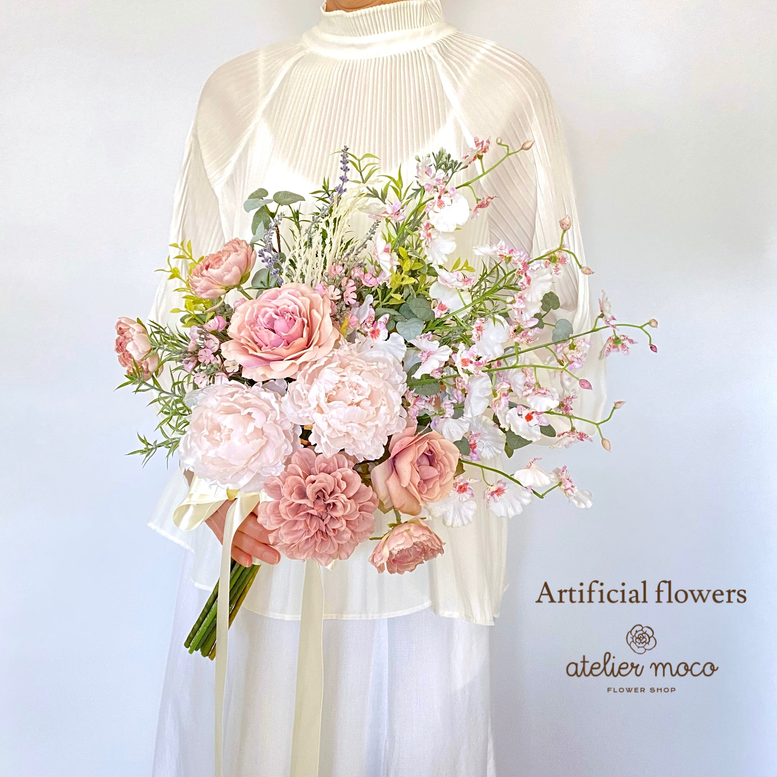 【オーダーメイド】オンシジュームとピオニーのガーデン風 クラッチブーケ（造花・ウェディング・結婚式・前撮り・フォト） 19,800円