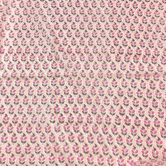 【50cm単位】淡いピンクスモールフラワー　ハンドブロックプリント生地　テキスタイル  コットン 4枚目の画像