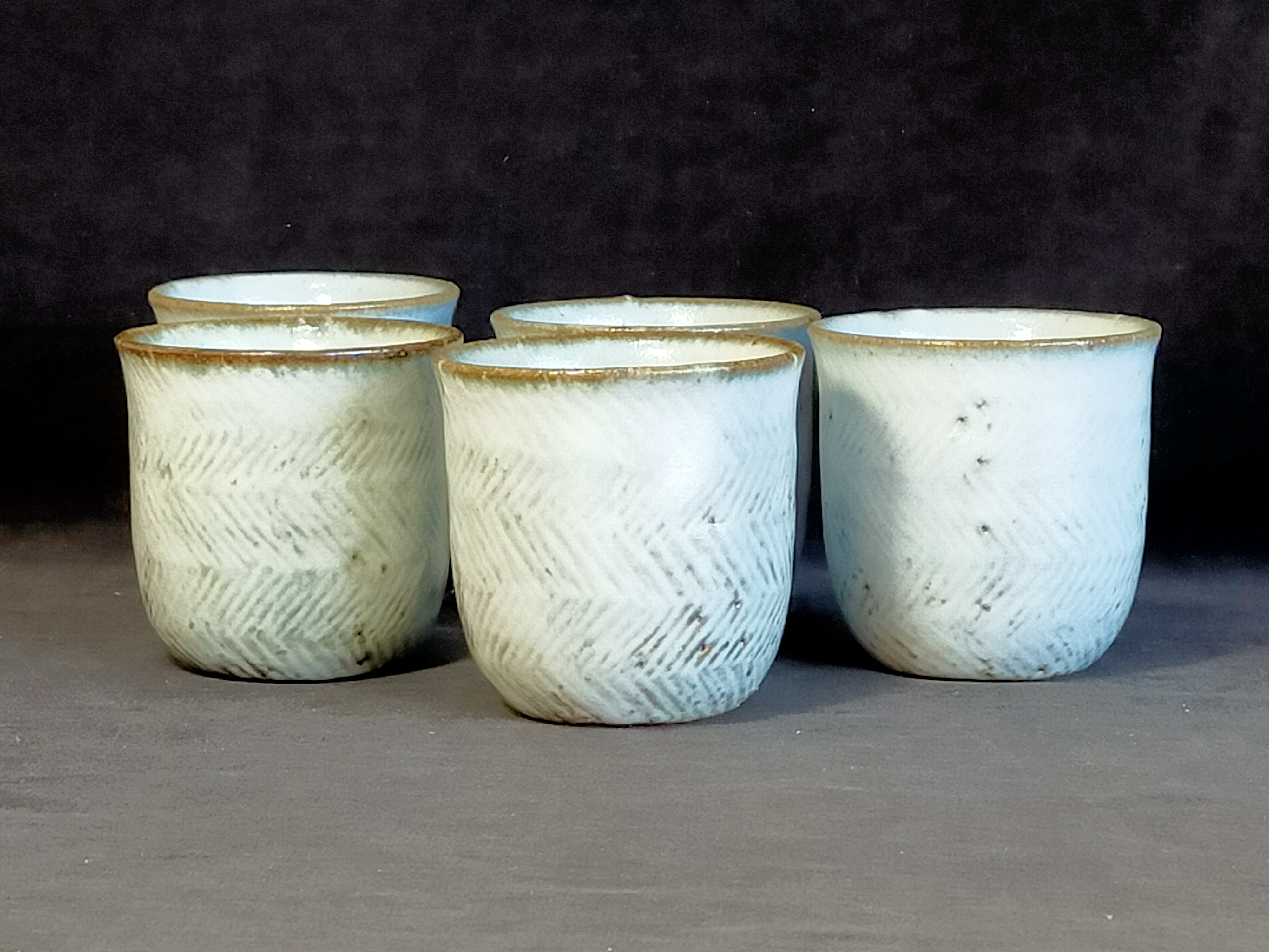 １７、白釉湯呑（５客）