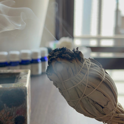 ホワイトセージ　珍しいバンドル型です。　浄化や煙多めが好きな方へ 2枚目の画像