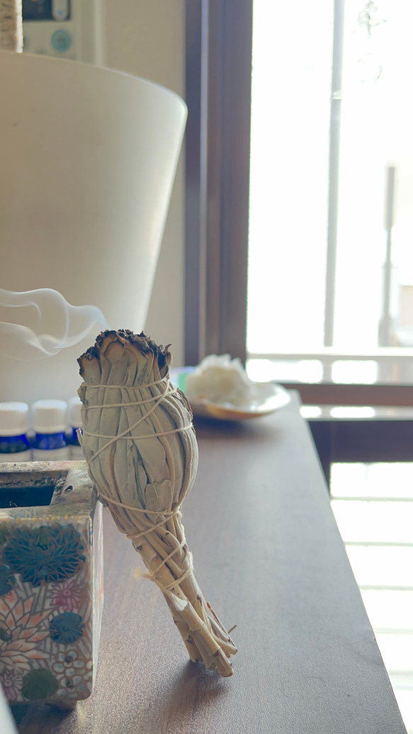 ホワイトセージ　珍しいバンドル型です。　浄化や煙多めが好きな方へ 1枚目の画像