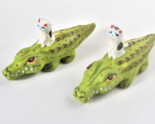 寝カエル　石粉粘土製 ワニに猫(石粉粘土製） その他人形 ソマツル 通販 15220119