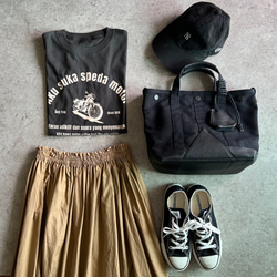 Cafe Style 是一款受歡迎的原創自行車 T 卹，採用成熟的配色方案。 第7張的照片