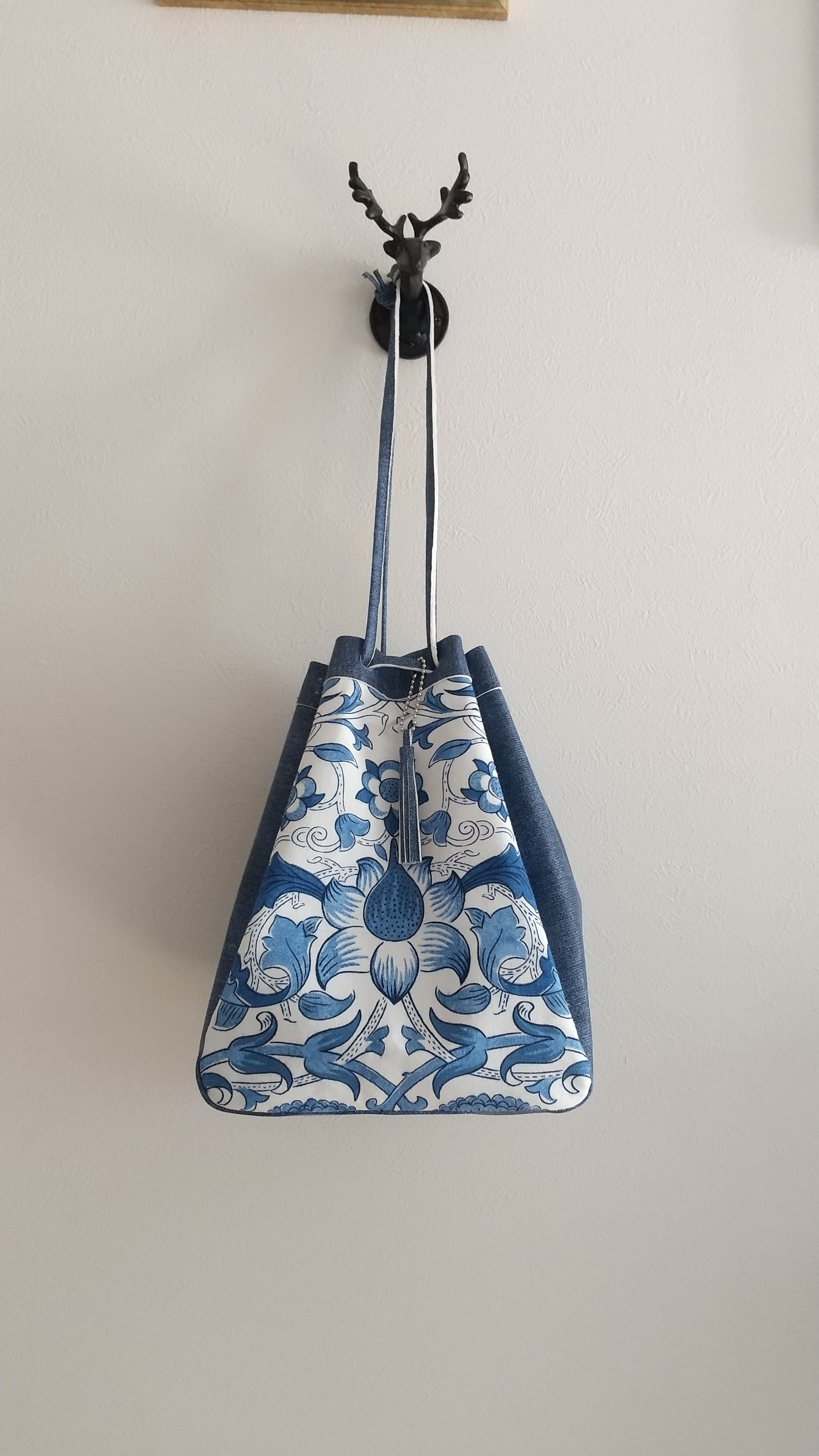 レザーとモリス（ロウデン）