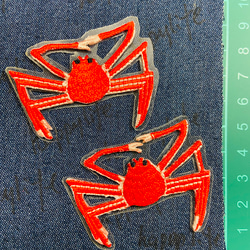 可愛い蟹 カニ刺繍アイロンワッペンシール両用タイプ ワッペン