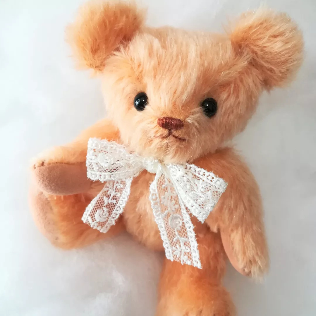 テディベア モヘア アンゴラ山羊 ドール mom bear MOHAIR ベア ちょっと大きめサイズのコノコ モヘアの毛の密度が濃いので