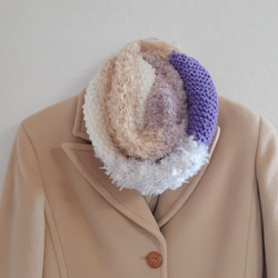 《小さめ！Sサイズのスヌード ふわもこ手編み》　軽くて暖かい肌に優しいウールの毛糸を使用　可愛く冬支度 2枚目の画像