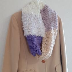 《小さめ！Sサイズのスヌード ふわもこ手編み》　軽くて暖かい肌に優しいウールの毛糸を使用　可愛く冬支度 7枚目の画像