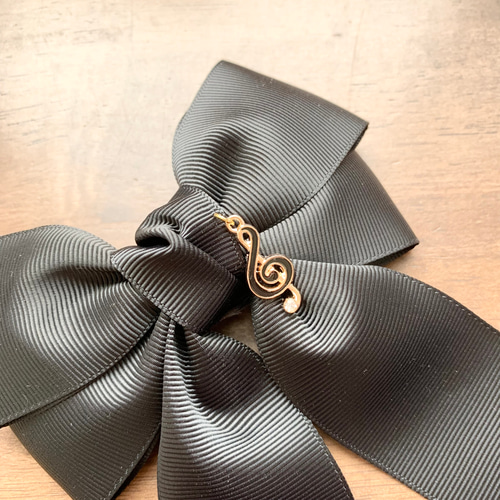 ビッグダブルリボン ブラック 黒のト音記号 リボンヘアアクセサリー