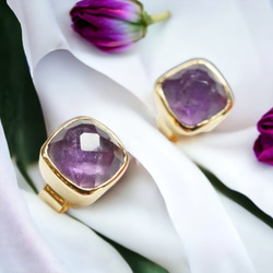 Amethyst Square earrings アメジストスタッドピアス 2月誕生石 1枚目の画像