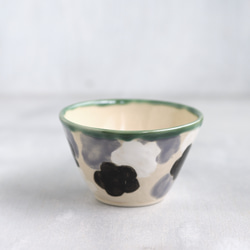 梅花散文茶碗(白黒グレー） 3枚目の画像