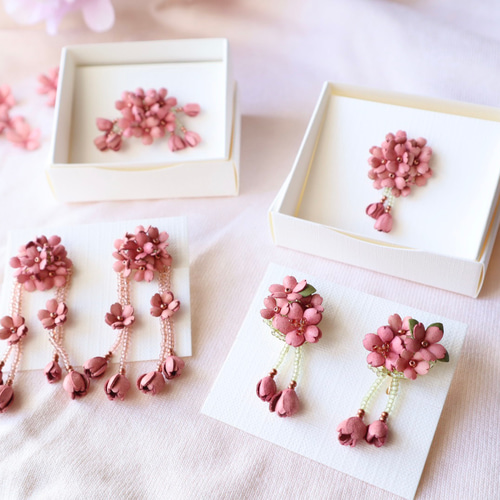 シュシュ  ヘアゴム  ビーズ  淡桜 シュシュ ヘアゴム ビーズ 淡桜