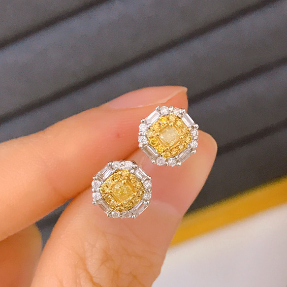 天然ダイヤモンドピアス0.6ct k18-