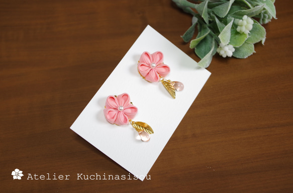 [Tsumamizaiku] [手工染色] 雙梅花耳環 &lt;Kobai&gt; 第5張的照片