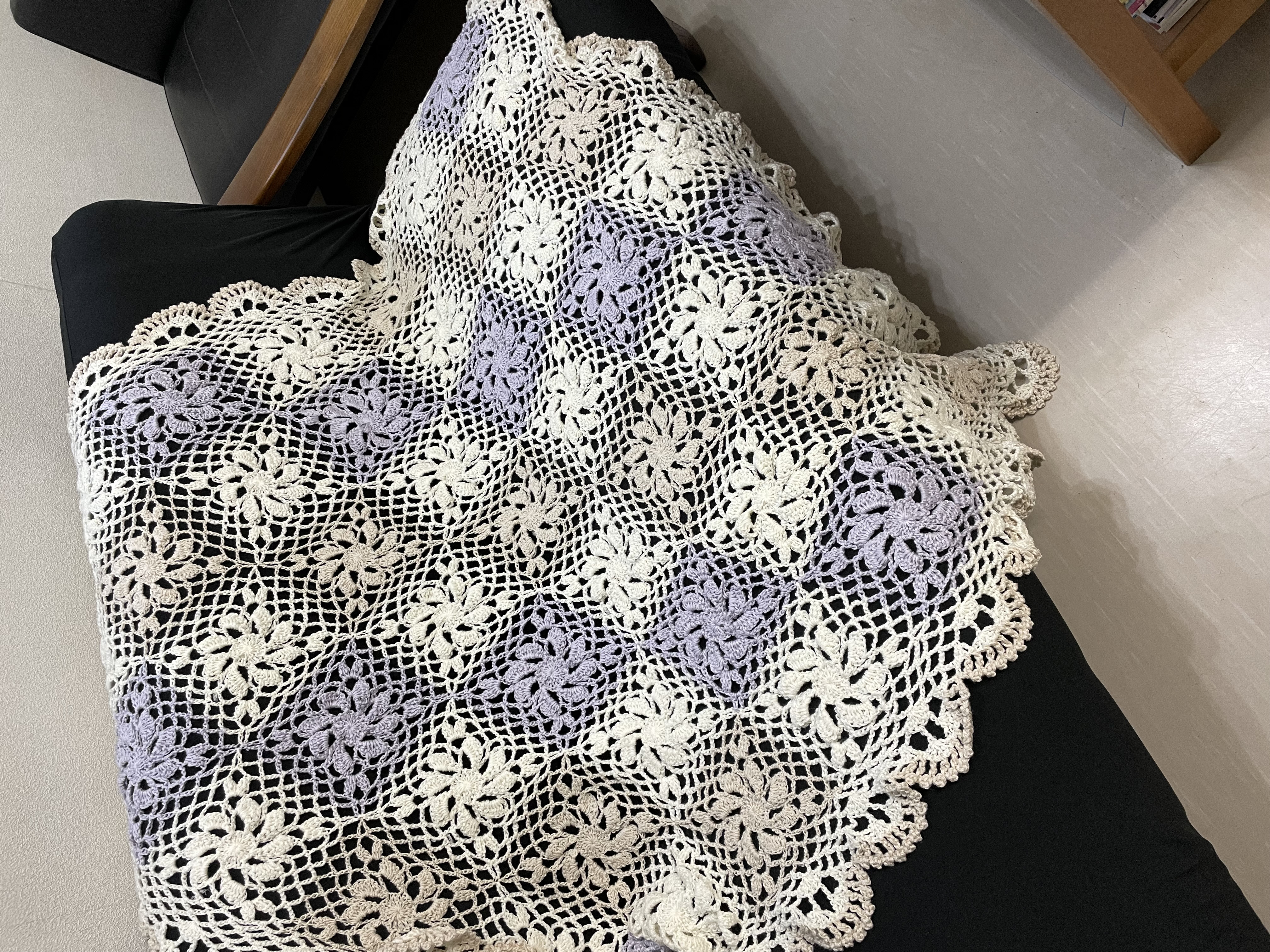【送料無料】手編み　モチーフ編み　ナチュラルカラー　マルチカバー　ブランケット　ギフト　モチーフつなぎ ひざ掛け　大判
