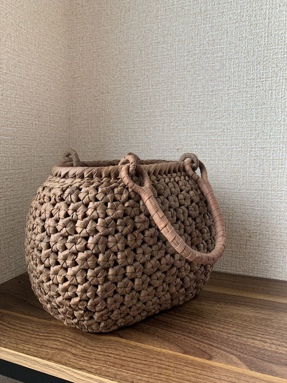 国産山葡萄　籠バッグ　花編み　巾着タイプ内布　丸い形 