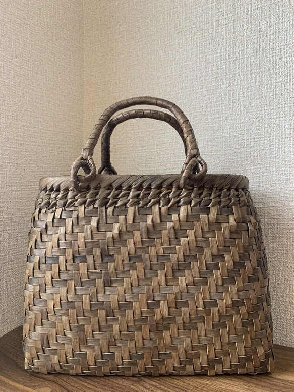 手作り胡桃籠【今週限定価格】 楽天市場】胡桃 胡桃かごバッグ 手作り 籠バッグ 市松編み 内布