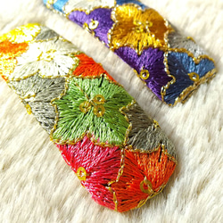 再販【送料無料】インド刺繍リボン パッチンピン ヘアピン 高級感 上品 きれいめ お花 赤 青 4枚目の画像