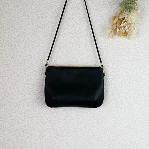 バイカラー*フェイクレザー*ショルダーバッグ*サコッシュ バイカラー*フェイクレザー*ショルダーバッグ*サコッシュ