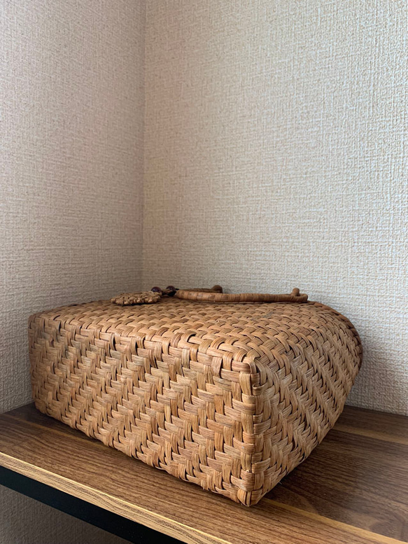 山葡萄　山葡萄かごバッグ　手作り　網代編み　チャーム付き　内布あり 