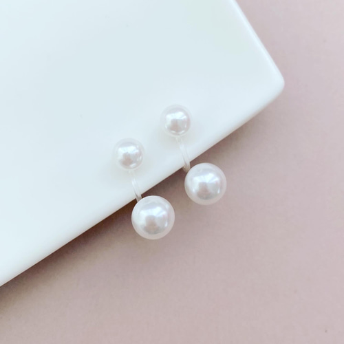 ピアス見え】ダブルパールのフロートイヤリング イヤリング