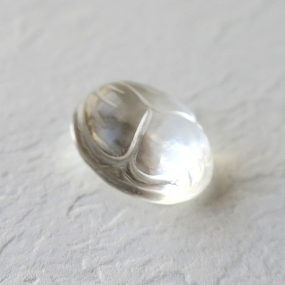 天然石【クォーツ・水晶】スカラベ カービング/彫刻 ルース 17×13mm