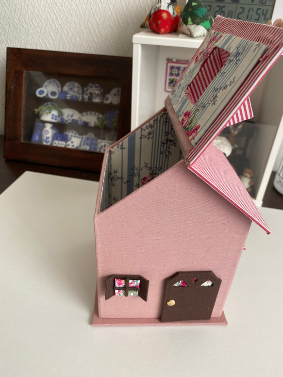 ティッシュボックス、可愛いハウス型、カルトナージュ、ティッシュケース 3枚目の画像
