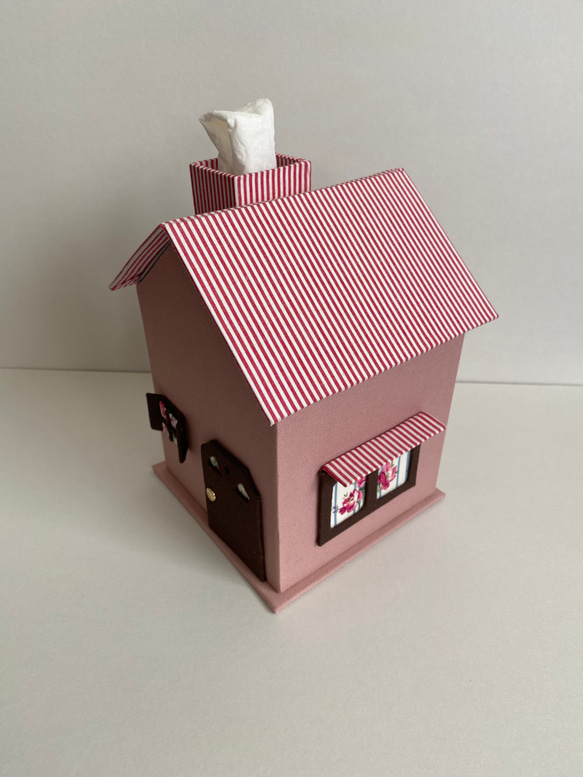 ティッシュボックス、可愛いハウス型、カルトナージュ、ティッシュケース 1枚目の画像