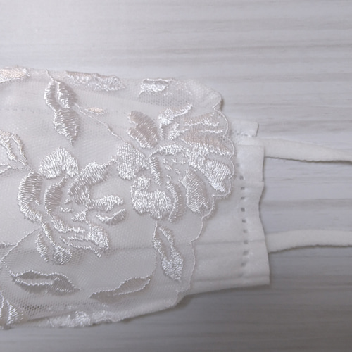 579 不織布マスクカバー レース 花柄刺繍 ホワイト フラワー パール 579 不織布マスクカバー レース 花柄刺繍 ホワイト フラワー パール