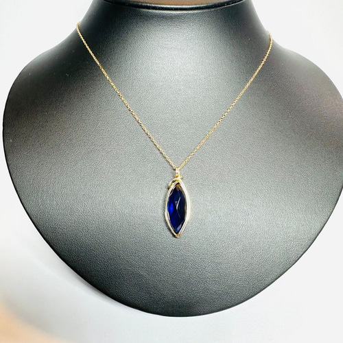 リトアニア染め サファイア・ブルー・アンバーのペンダントトップ