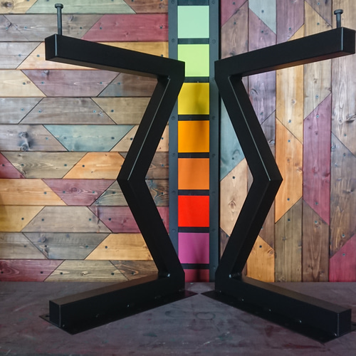 無塗装でアイアンな極太鉄脚♪ Z型2脚・H型2脚 鉄脚》テーブル用アルファベットアイアンレッグ「Z」（2脚1