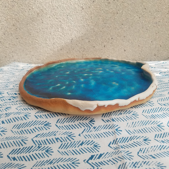 フラット プレート 大皿 【ブルーラグーン白波】 和菓子の盛り皿　アクセサリートレイ　ディスプレイ　海の皿　平皿 4枚目の画像