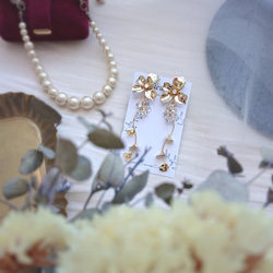 メタルフラワー×花びらチャームのブライダル2wayピアス/2wayイヤリング※アレルギー対応可(サージカルステンレス) 12枚目の画像