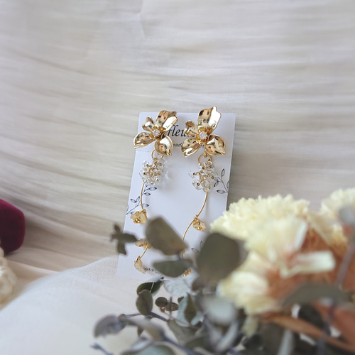 オリジナルflower 花びらチャーム ピアスorイヤリング メタルフラワー×花びらチャームのブライダル2wayピアス/2wayイヤリング