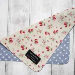 大人のガーゼハンカチ☆いちご・クリーム・ピンク花（24㎝×24㎝） 3枚目の画像