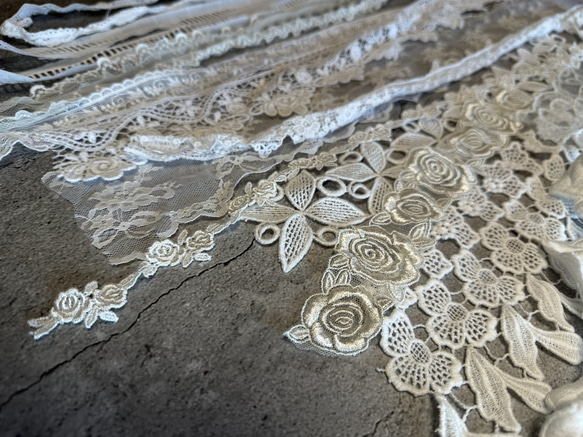 NEW ◆ 50g入り ◆ レースの端切れ福袋 ◆ lace-No,148 / ホワイト系 1枚目の画像