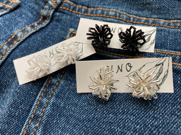 short bees flower ピアス・イヤリング 3枚目の画像