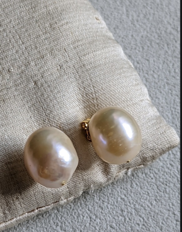 「ＲＥＮＫＡ」baroque pearl , pierces 1枚目の画像
