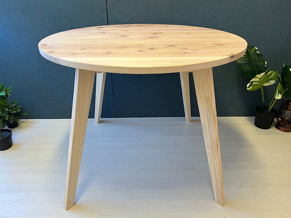 【送料無料】 テーブル 丸形 90cm 杉 木製組立脚 9枚目の画像