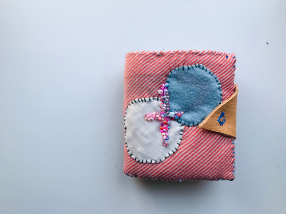 財布 布財布 ハンドメイド 手縫い 刺繍 パッチワーク 二つ折り 財布 布財布 ハンドメイド 手縫い 刺繍 パッチワーク 二つ折り