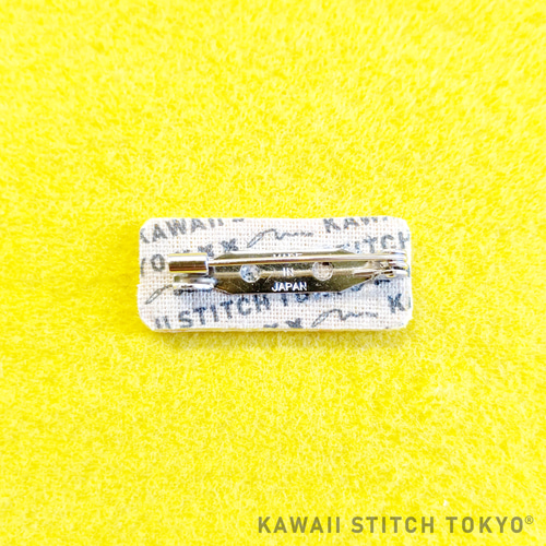 数字4ケタ【ブローチ】バッチ バッジ 年号 お正月 西暦 誕生年 刺繍