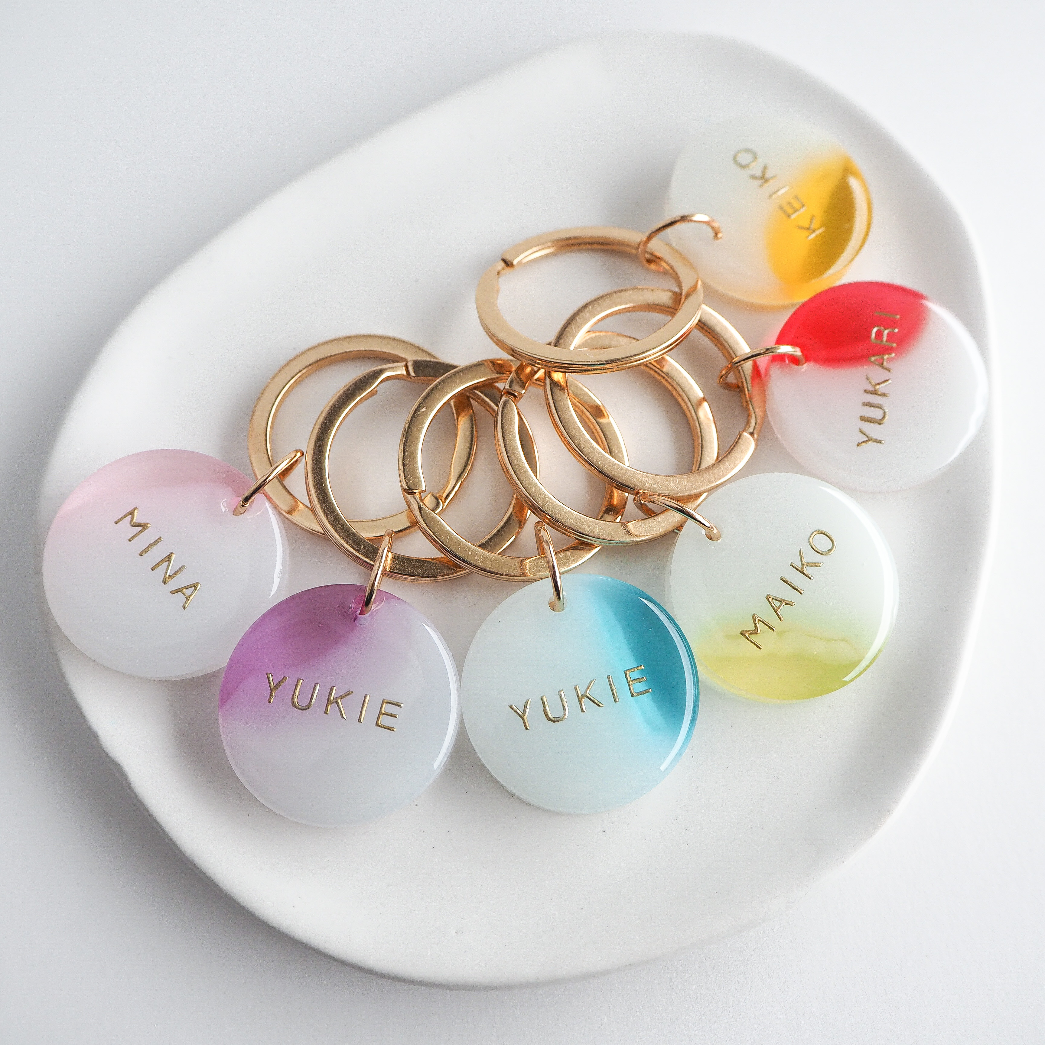 ぷっくりジューシー♡いちごのレジンチャーム 【名入れ可