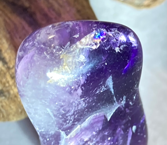 星空アメジスト✨レインボー　ウルグアイ産　原石　タンブル 2枚目の画像