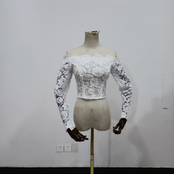 上品なくるみボタン　ハイネック　長袖 オフショルダー　レースボレロ　トップス　ウエディングドレス 1枚目の画像
