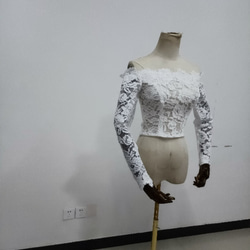 上品なくるみボタン　ハイネック　長袖 オフショルダー　レースボレロ　トップス　ウエディングドレス 3枚目の画像
