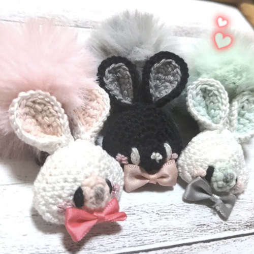 ふわふわしっぽのうさぎさんキーホルダー☆送料無料 あみぐるみ